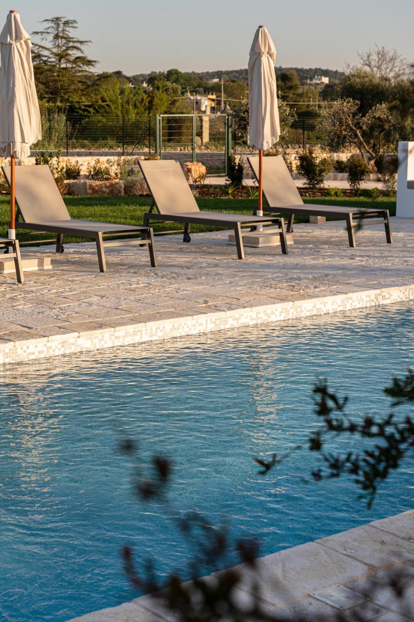 Trullo Jale - Boutique Apartments Ostuni Buitenkant foto