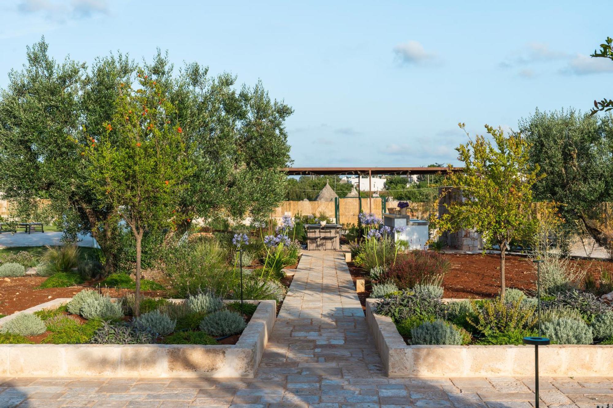 Trullo Jale - Boutique Apartments Ostuni Buitenkant foto